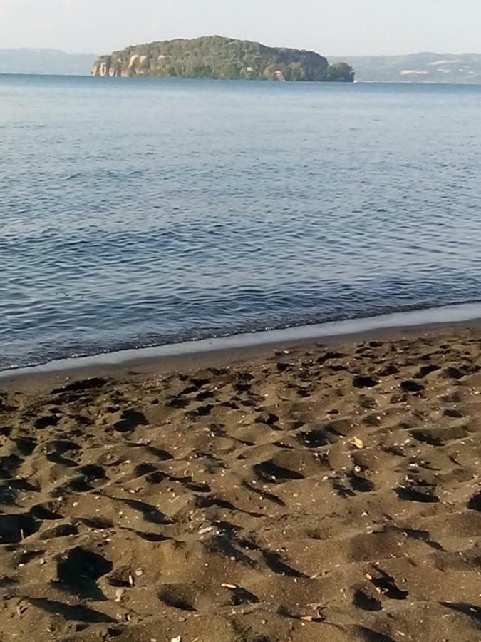 Appartamento A Marta Nel Lago Di Bolsena エクステリア 写真